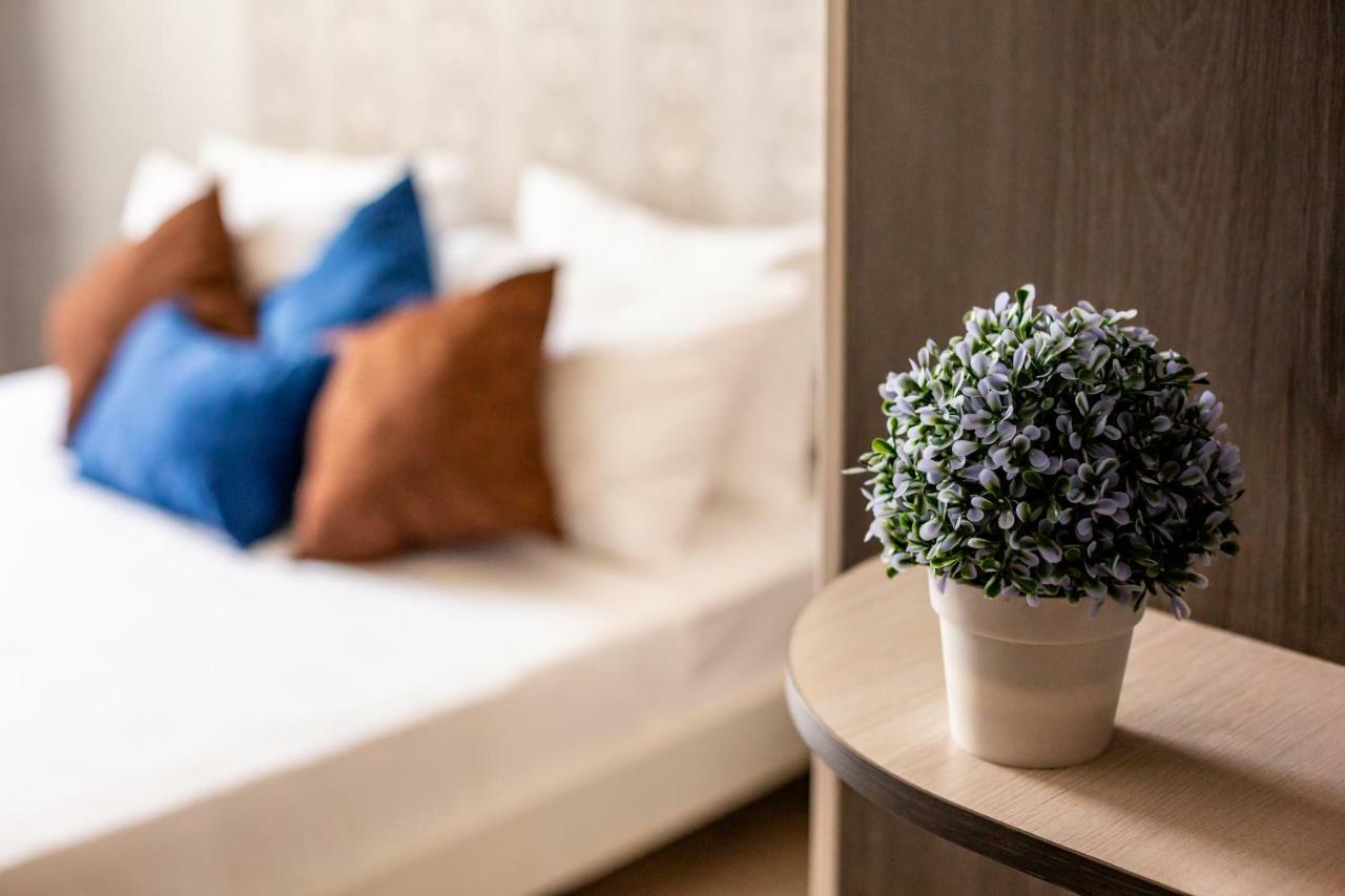 Alfa Apartments Kniazia Romana 11 إلفيف المظهر الخارجي الصورة