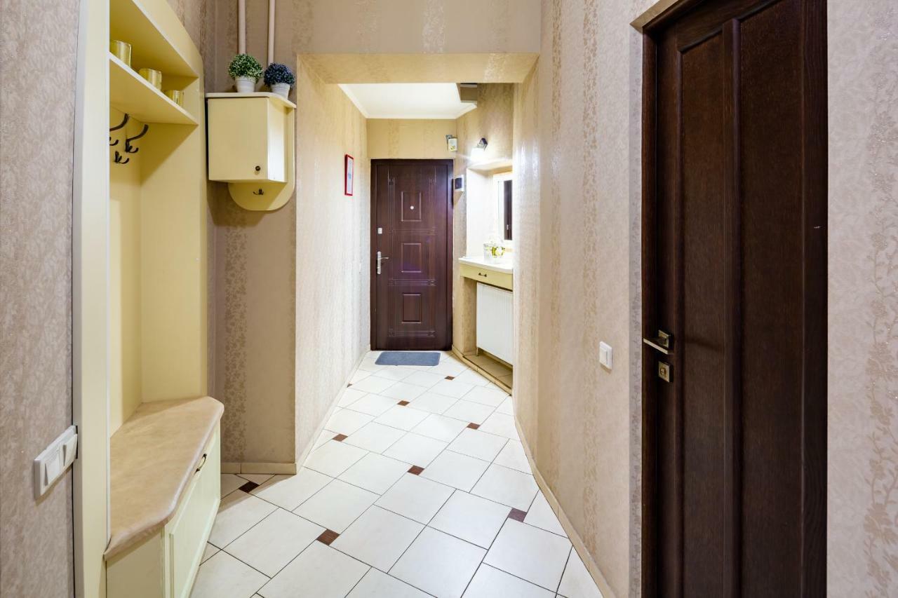 Alfa Apartments Kniazia Romana 11 إلفيف المظهر الخارجي الصورة